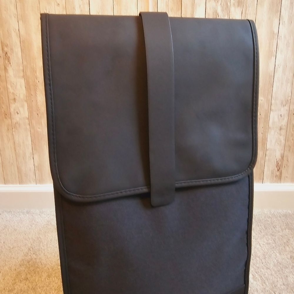 Azzaro Backpack - Picture 3 of 7